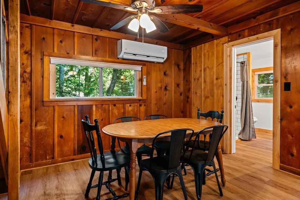 Cabin On Beautiful Arbutus Lake Near Traverse City Buitenkant foto