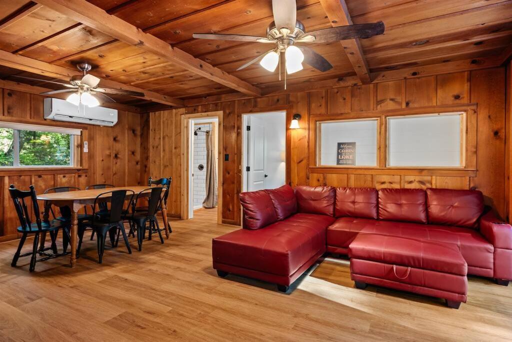 Cabin On Beautiful Arbutus Lake Near Traverse City Buitenkant foto