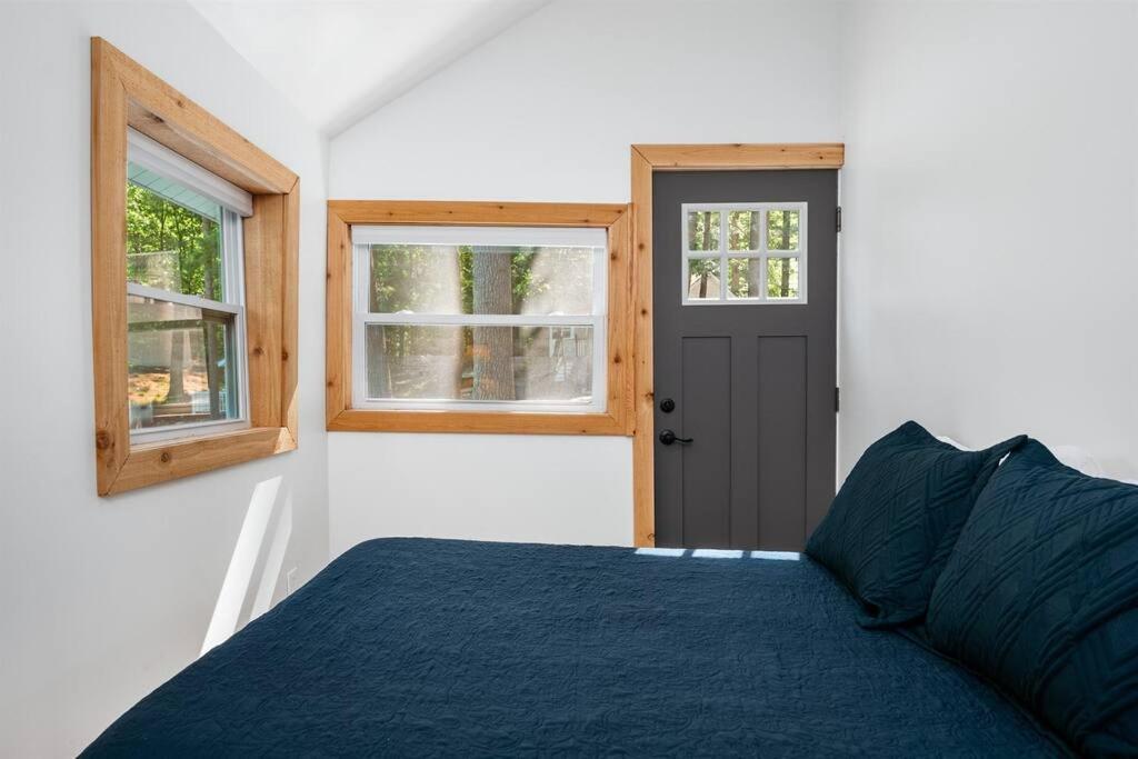 Cabin On Beautiful Arbutus Lake Near Traverse City Buitenkant foto