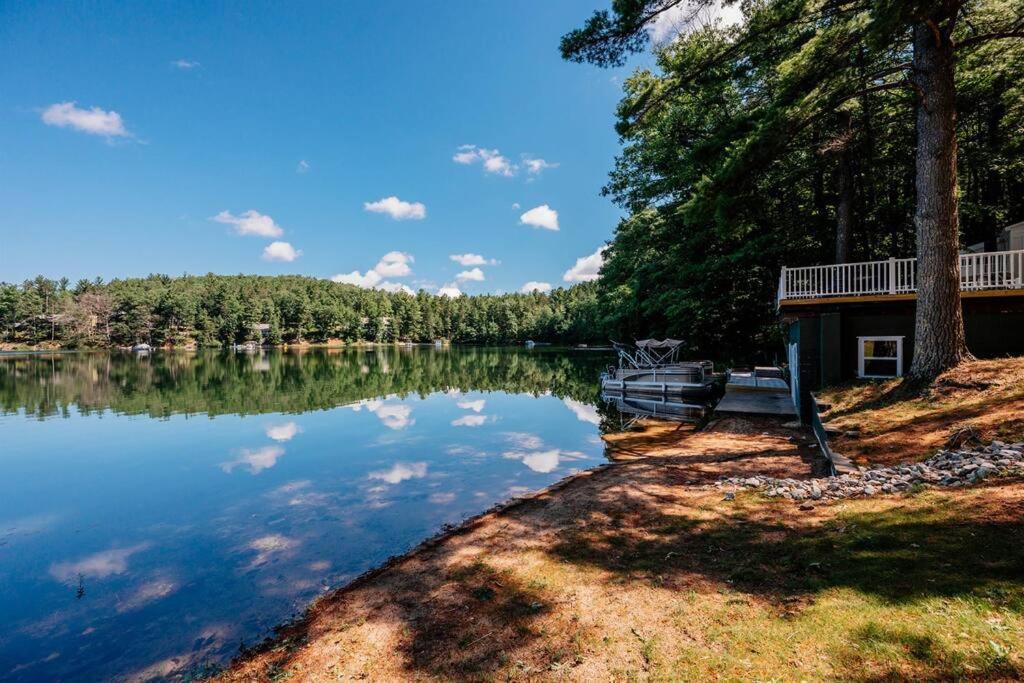 Cabin On Beautiful Arbutus Lake Near Traverse City Buitenkant foto
